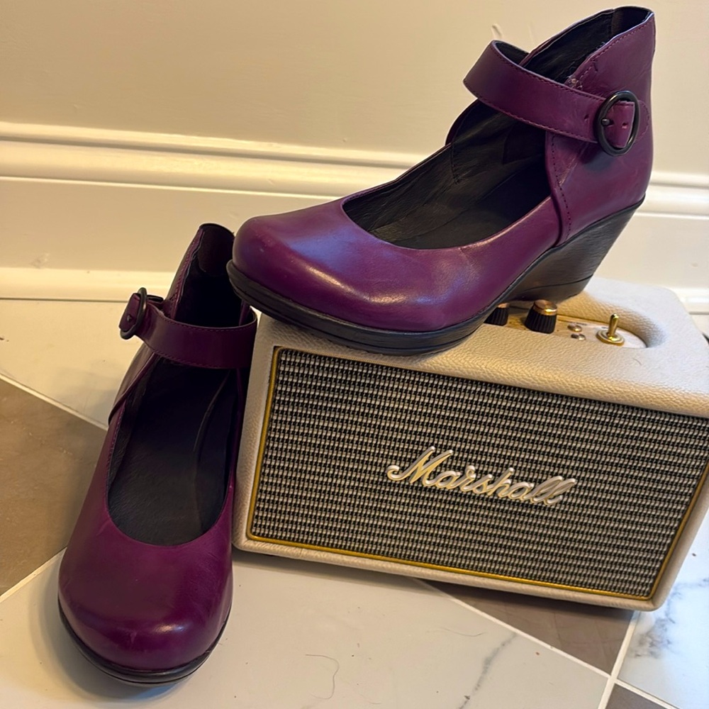 Dansko purple leather ankle strap wedge shoe 38